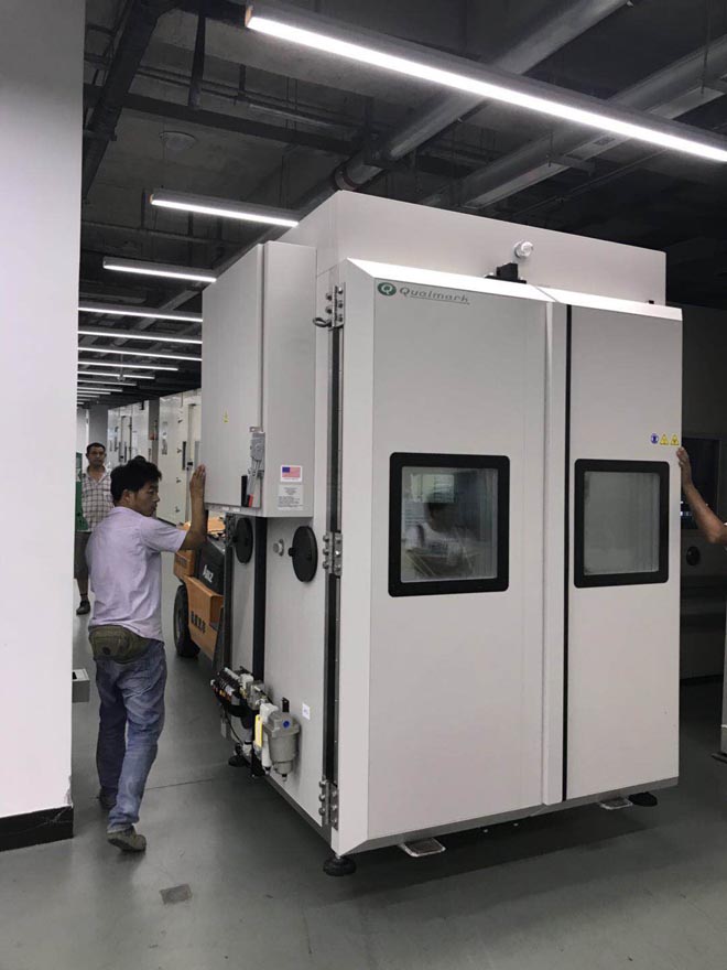 海信研發中心進口設備搬運安裝施工現場