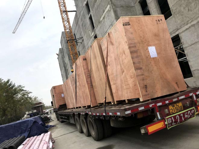 高新區制藥廠烘干設備四樓吊裝