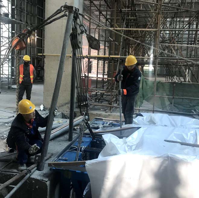 海軍博物館改擴建扶梯設(shè)備吊裝現(xiàn)場